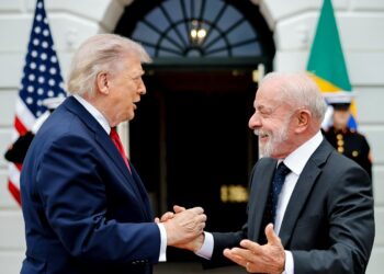 “Ninguém respeita lambe-botas”, diz Lula sobre reunião com Trump