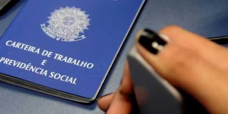 Caged: Brasil cria 85 mil novos postos de trabalho em abril