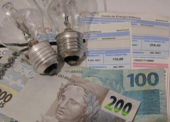 Justiça suspende indenização bilionária a empresas de energia e determina devolução de valores a consumidores