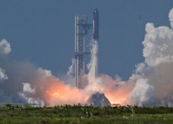 SpaceX completa 12º voo da Starship, maior nave do mundo; veja como foi a missão