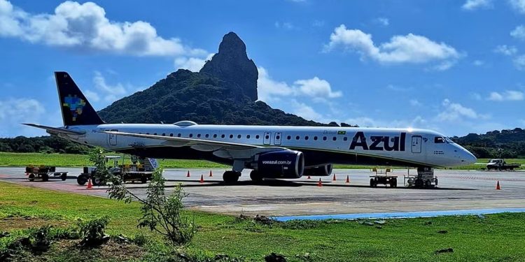 Azul prevê cortar voos por alta no preço do combustível, diz CEO