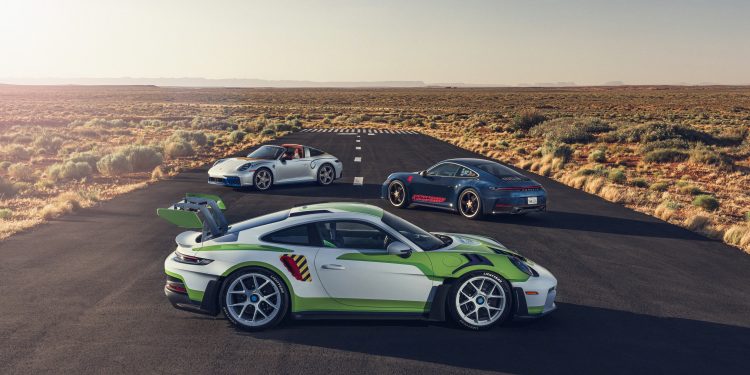 Porsche apresenta carros inspirados em Toy Story 5 no tapete vermelho do filme; veja modelos